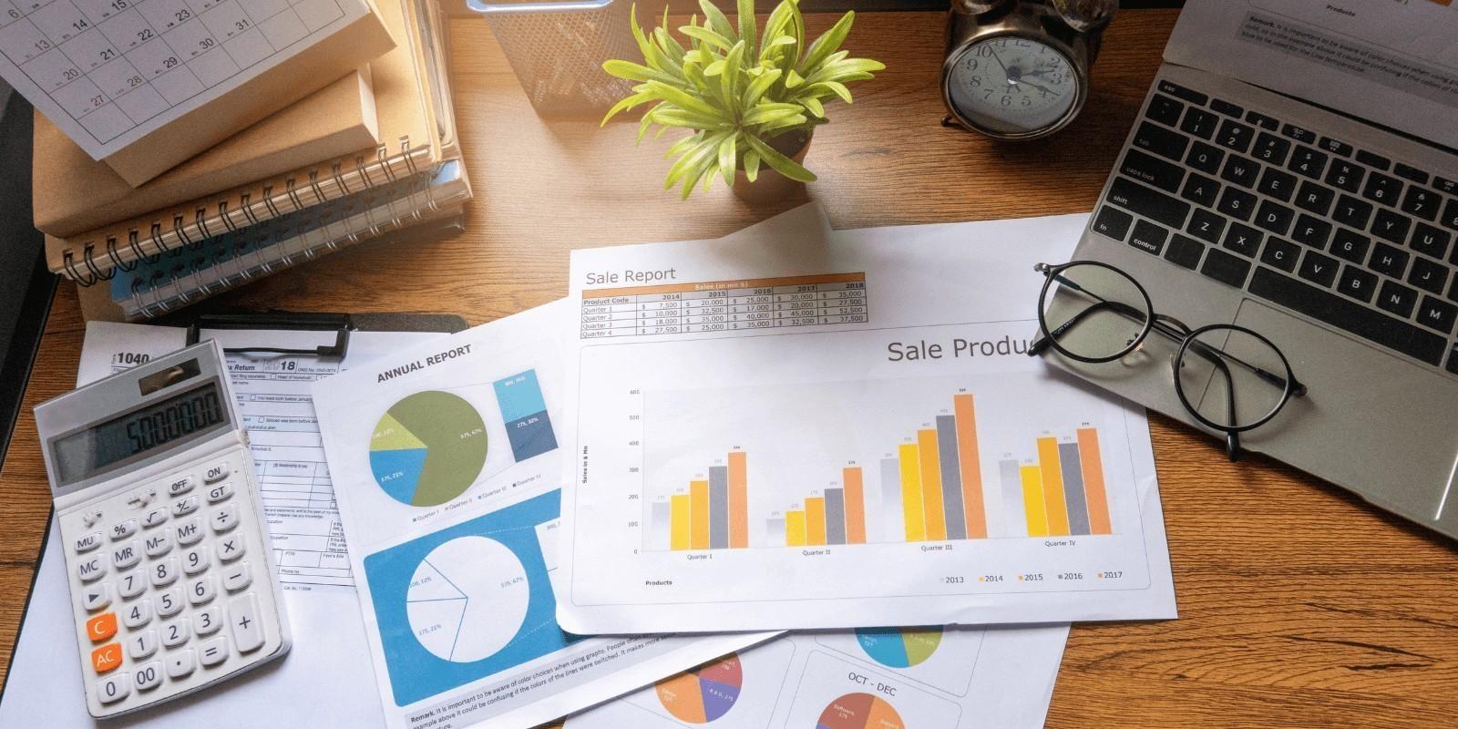 What is the difference between Real Estate Agents, REALTORS® and Brokers?